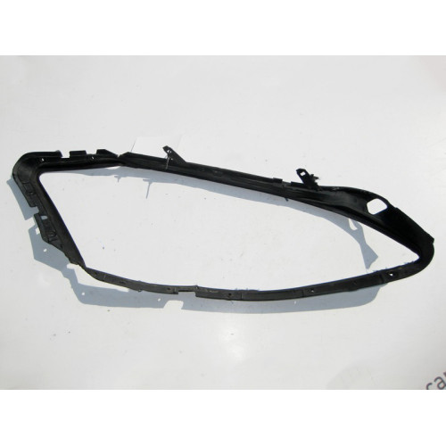 Mercedes-Benz A2218260158 Дефектная уплотнительная резинка левой фары, трещина S-Class W221