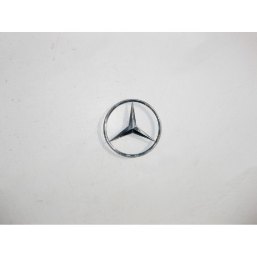 Mercedes-Benz A2217580058 Значок "Mercedes" на крышке багажника S-Class W221