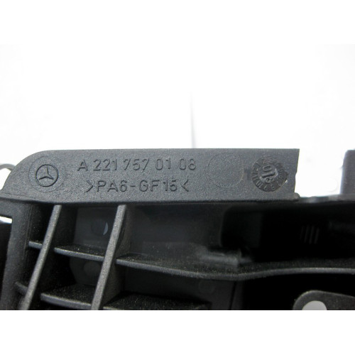Mercedes-Benz A2217570108 Держатель - кронштейн замка крышки багажника S-Class W221