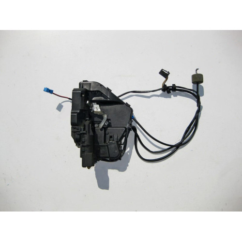 Mercedes-Benz A2197301235 Замок задней правой двери под Keyless-Go CLS C219