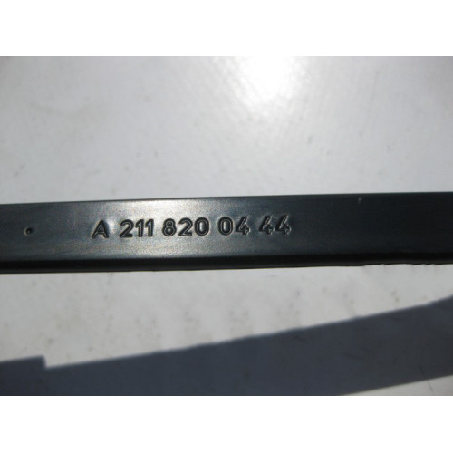 Mercedes-Benz A2118200444 Поводок правого дворника CLS C219 E-Class W211
