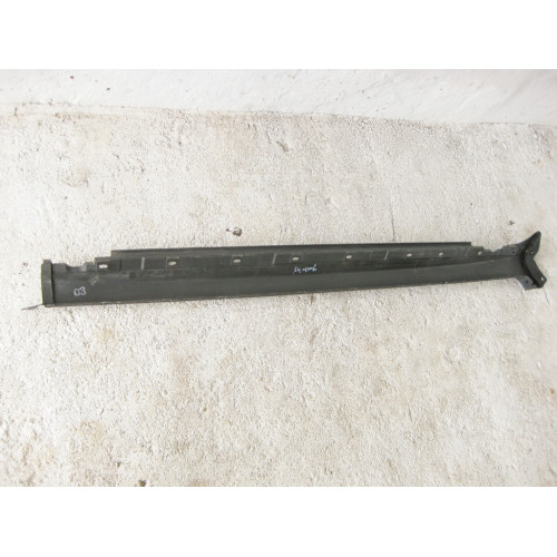 Audi 8E0853860 Накладка правого порога Audi A4 B6