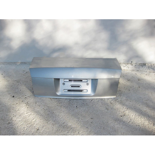 VAG 8E5827023D Крышка багажника с небольшой вмятиной Audi A4 B6 (2001-2005) USA
