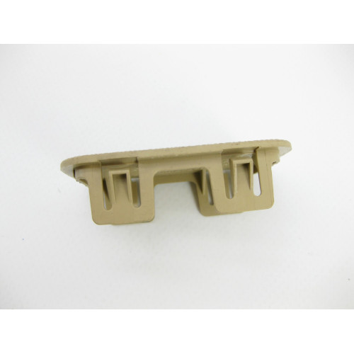 Mercedes-Benz A1647470287 8K67 Beige plug on the lower trim of the end of the trunk lid ML W164 GL X164