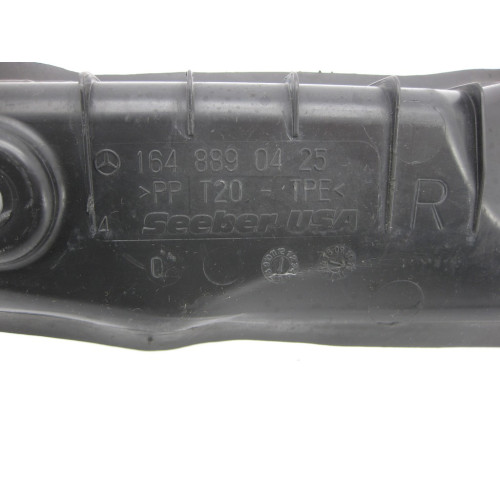 Mercedes-Benz A1648890425 Пыльник переднего правого крыла ML W164