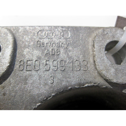 VAG 8E0599133 Front rear gearbox support Volkswagen Passat B5 4motion