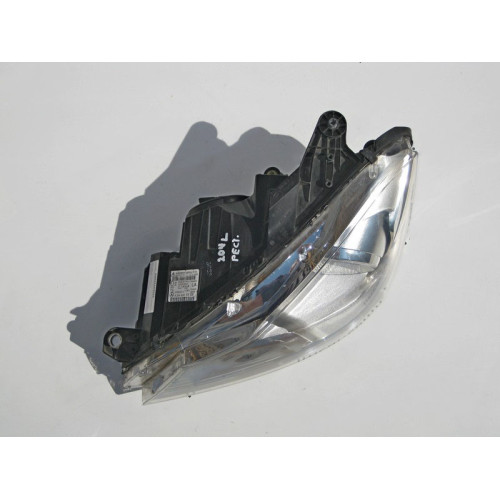 Mercedes-Benz A2048204959 Фара левая галоген C-Class W204 рестайл