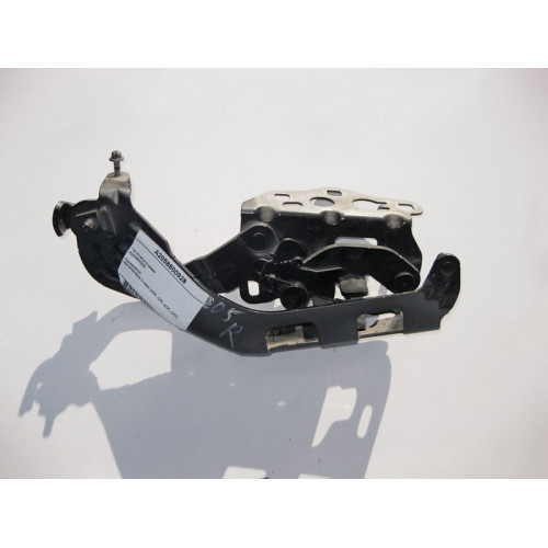 Mercedes-Benz A2058800928 Петля капота правая C-Class W205