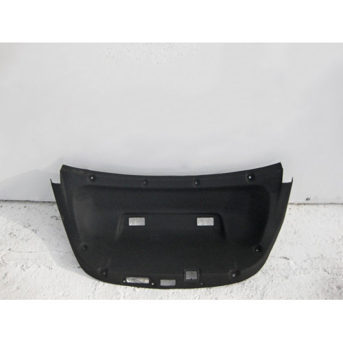 Mercedes-Benz A2056908504 9F08 Обшивка крышки багажника чёрная C-Class W205