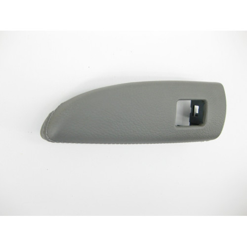 Mercedes-Benz A2217200689 7H91 Облицовка серая кожа кнопки стеклоподъёмника на передней правой дверной карте S-Cla