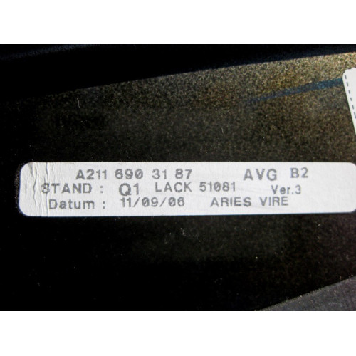 Mercedes-Benz A2116903187 Вертикальная накладка стекла передней левой двери E-Class W211