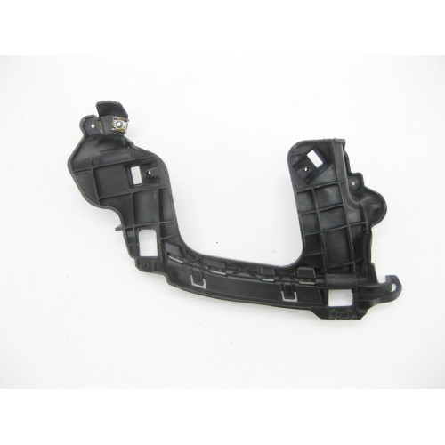 Mercedes-Benz A2928853300 Пластиковый кронштейн левой насадки выхлопной трубы ML/GLE W166 GLE Coupe C292 GL/GLS X166
