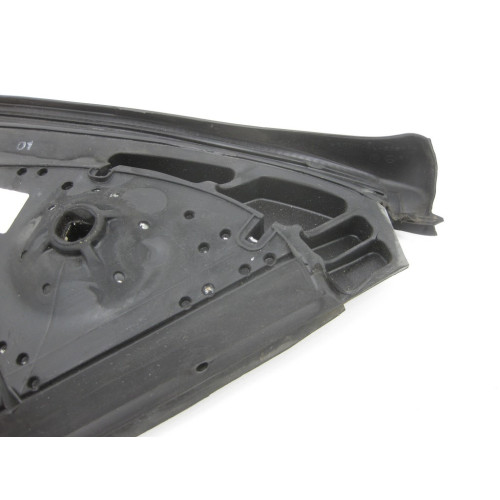 Mercedes-Benz A2227300417 Уплотнитель стекла задней правой двери S-Class W222