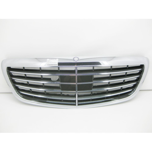 Mercedes-Benz A2228800683 9040 Radiator grille assembly for distronic radar