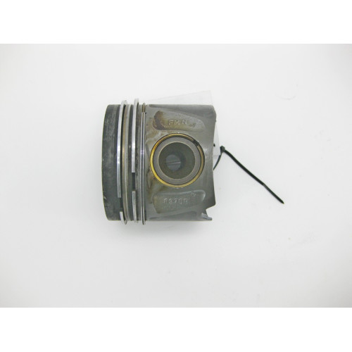 Mercedes-Benz A6420300518 Left piston for engine OM642 V6 3.0 cdi CLS C218 E-Class W212 S-Class W221