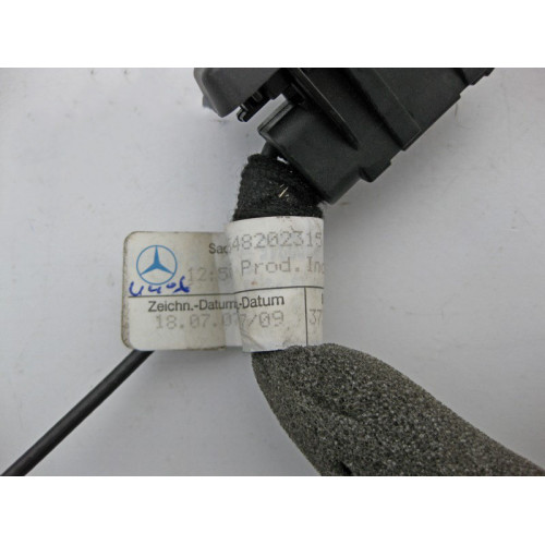 Mercedes-Benz A1648202315 Кабель мультимедийного интерфейса ML W164 GL X164 R-Class W251