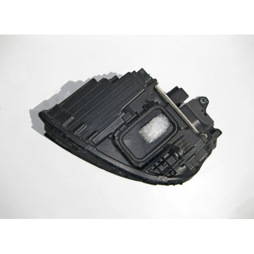 Mercedes-Benz A2139066601 Headlight right LED static E-Class W213 C238