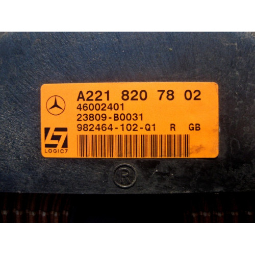 Mercedes-Benz A2218207802 Аудио динамик передней правой двери Harman S-Class W221