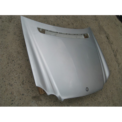 Mercedes-Benz A2098800057 Капот CLK C209 серебристый 744U
