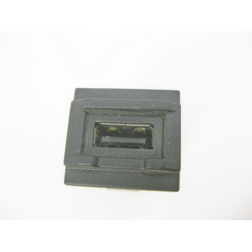 Mercedes-Benz A2218200087 Штекер USB S-Class W221 CL C216