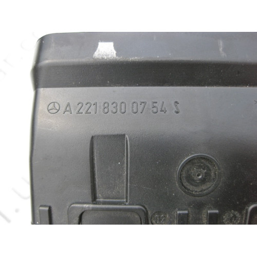 Mercedes-Benz A2218300754 Вентиляционный дефлектор в подлокотник сзади S-Class W221