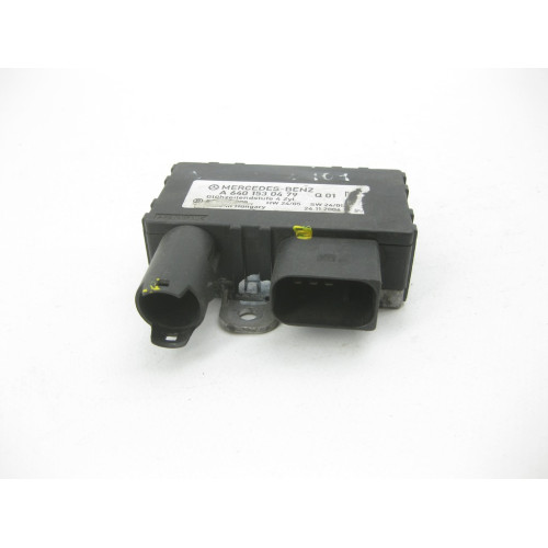 Mercedes-Benz A6401530479 Реле свечей накала OM640