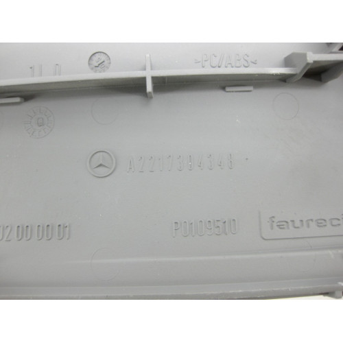 Mercedes-Benz A2217304348 7251 Внутренняя ручка открытия задней левой двери с серой накладкой S-class short W221 S-class long V221