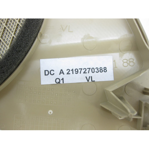 Mercedes-Benz A2197270388 8K67 Сетка динамика бежевая передней левой дверной карты CLS C219