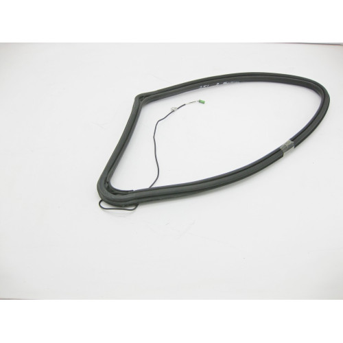 Mercedes-Benz A2516702439 Уплотнитель выдвижной форточки в заднем правом крыле R-Class W251