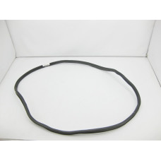 3B5827705G Уплотнительная резинка крышки багажника VW Passat B5 Skoda Superb седан