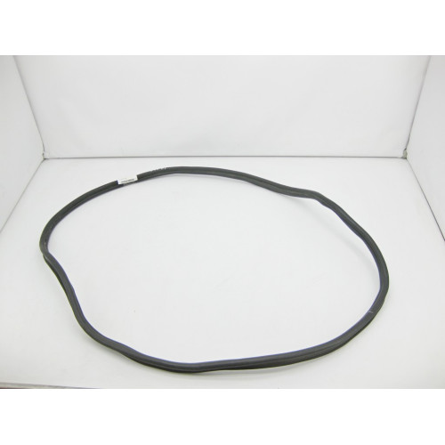 VAG 3B5827705G Уплотнительная резинка крышки багажника VW Passat B5 Skoda Superb седан
