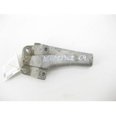 A6402230204 Front Engine Mount Bracket OM640 R4 2.0 cdi A-class C169 A-class W169 B-class W245