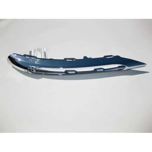 Mercedes-Benz A2048852974 Новая хром накладка левой решётки AMG бампера C-Class W204 рестайл