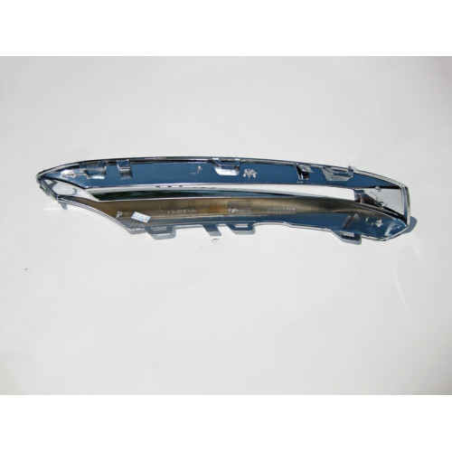 Mercedes-Benz A1668851874 Новая хром накладка правого ДХО GL X166 AMG