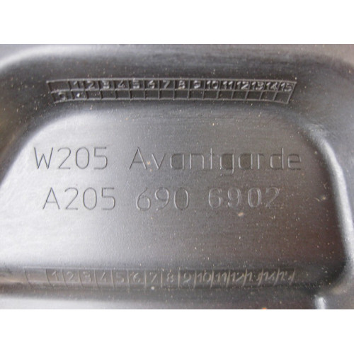 Mercedes-Benz A2056980354 Порог пластиковый левый Avantgarde C-Class W205