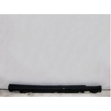 A2056980454 Порог пластиковый правый Avantgarde C-Class W205