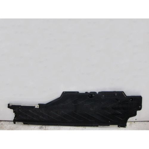 Mercedes-Benz A2056842000 Защита днища боковая правая C-Class W205