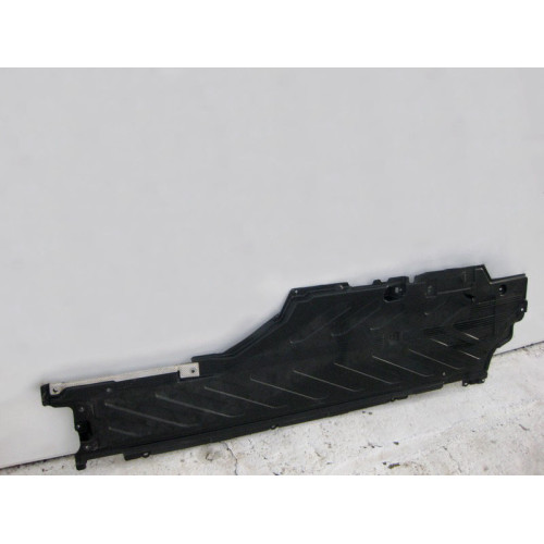 Mercedes-Benz A2056842000 Защита днища боковая правая C-Class W205