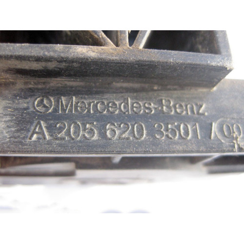 Mercedes-Benz A2056203501 Пластиковый кронштейн правой фары на усилителе переднего бампера C-Class W205