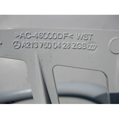 Mercedes-Benz A2137500428 Петля крышки багажника правая E-Class W213