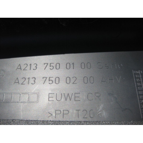 Mercedes-Benz A2137500100 9051 Накладка торца крышки багажника E-Class W213