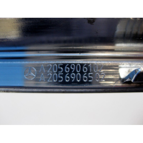 Mercedes-Benz A2056906102 Передний хром молдинг левого порога C-Class W205