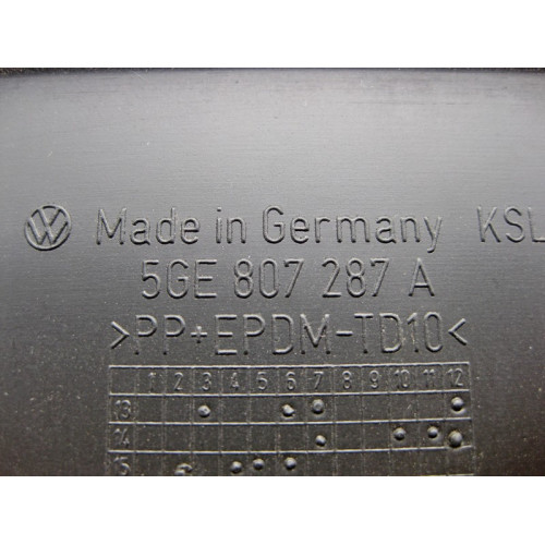 VAG 5GE807287A Подиум - накладка номерного знака на переднем бампере VW Golf 7 USA