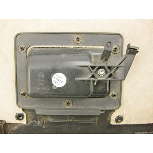 VAG ЗB5867605 Обшивка крышки багажника VW Passat B5+ USA