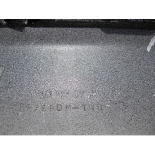 Mercedes-Benz A2038852921 Центральный молдинг заднего бампера с хромом C-Class W203