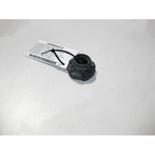 Mercedes-Benz A0995040212 Резиновая опора снизу радиатора