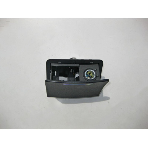 Mercedes-Benz A2136805001 9051 Механизм задней пепельницы чёрный E-Class W213