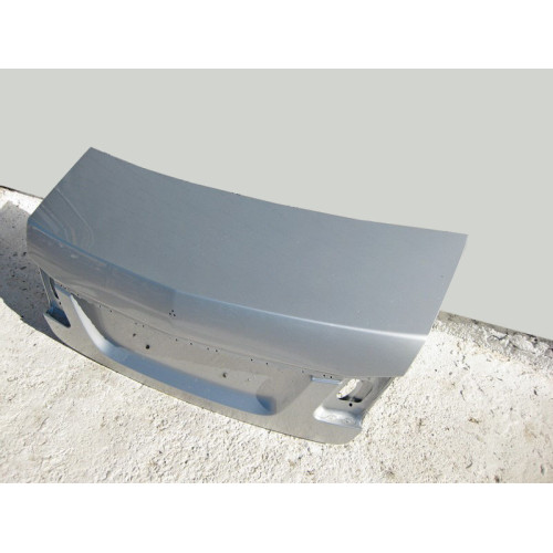 Mercedes-Benz A2127500975 Крышка багажника E-Class W212