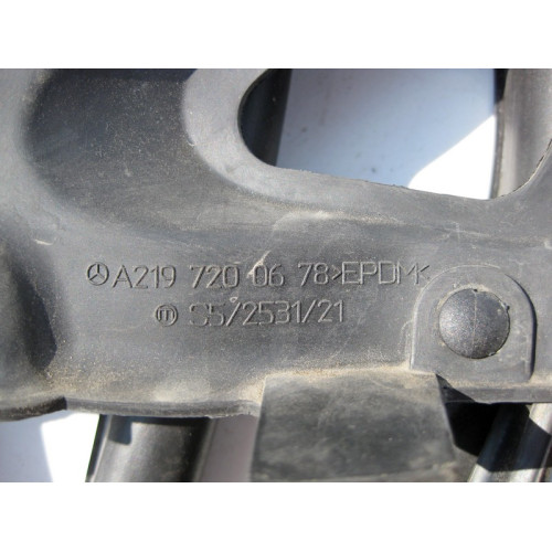 Mercedes-Benz A2197200678 Уплотнительная резинка передней правой двери CLS C219