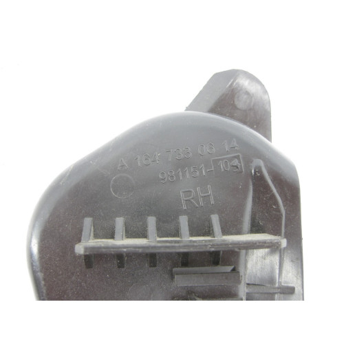 Mercedes-Benz A1647330614 Крышка - кронштейн замка задней правой двери ML W164